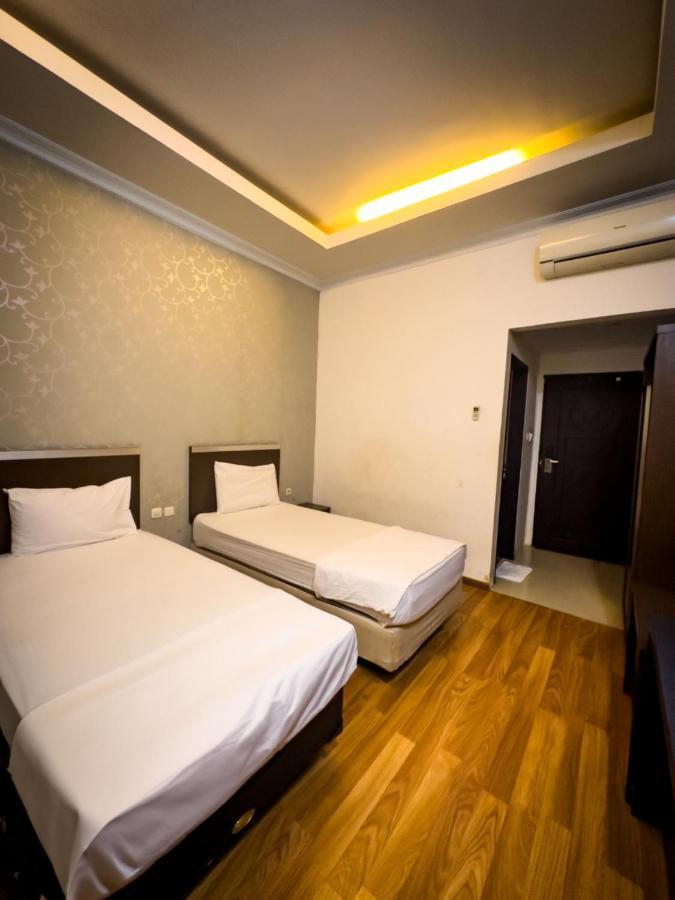 Mess Mt Haryono Motel Sampit Exterior foto
